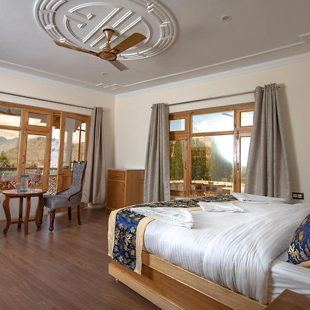 The Nangsay Hotel Leh Exteriör bild