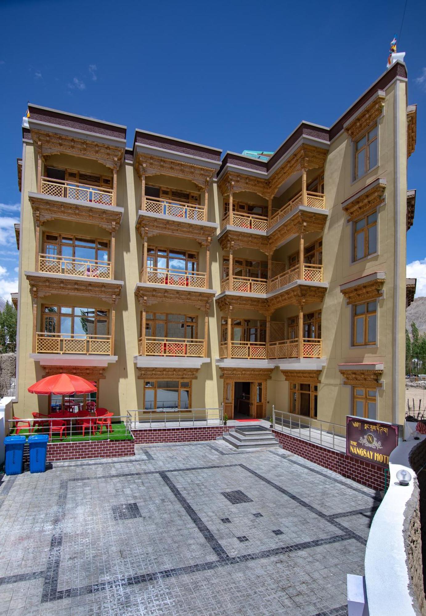 The Nangsay Hotel Leh Exteriör bild