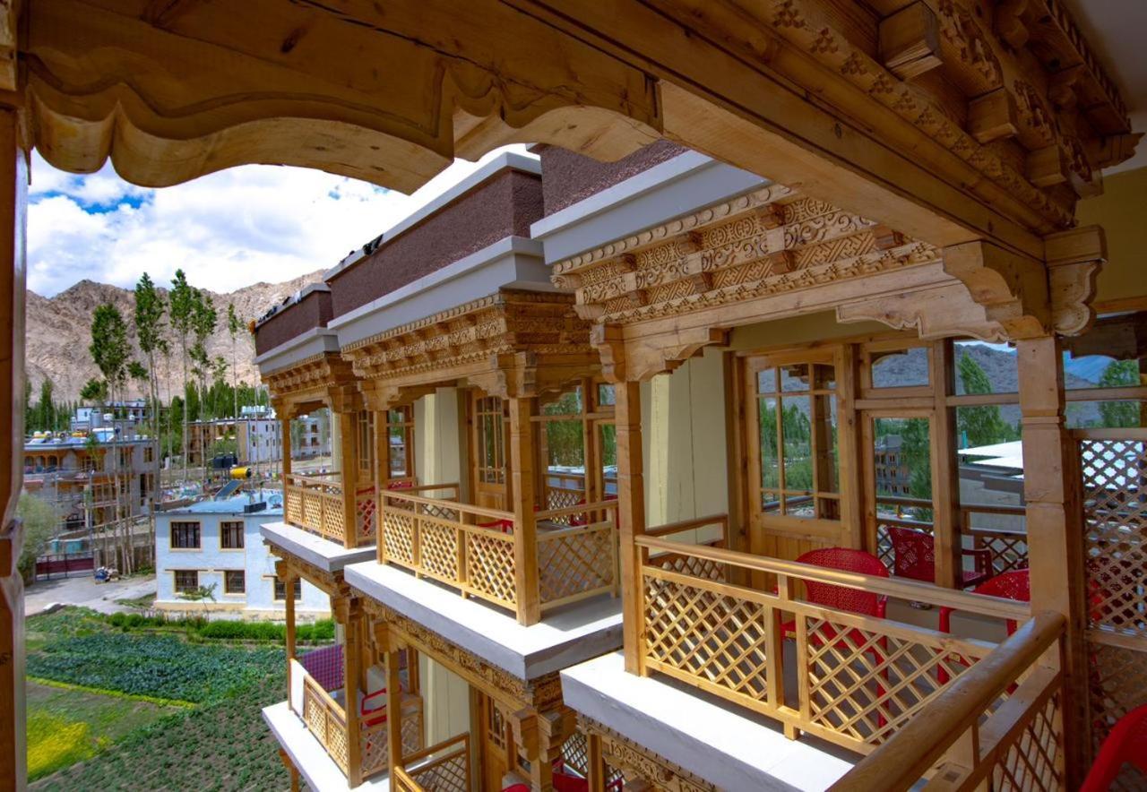 The Nangsay Hotel Leh Exteriör bild